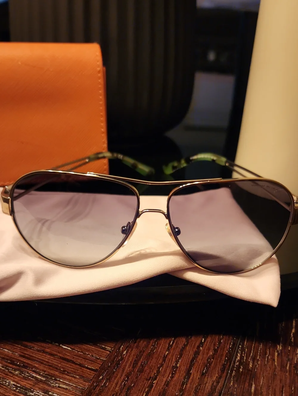 Preloved Tory Burch Aviator Sunglasses with Tan Pouch& Orange Case